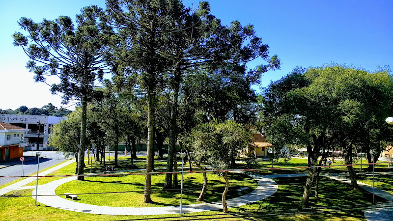 Praça Das Araucárias